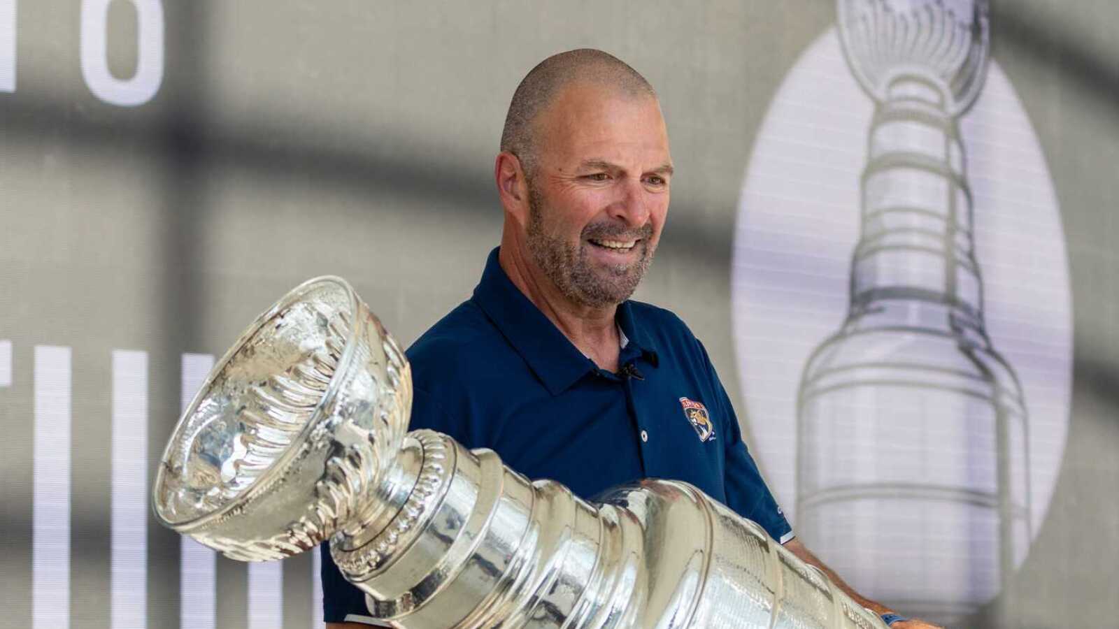 https://www.yardbarker.com/media/a/3/a38e6e0786d108a121cadea5ca511bcfc89ad1f6/thumb_16x9/florida-panthers-built-nhls-hated-roster.jpg?v=1