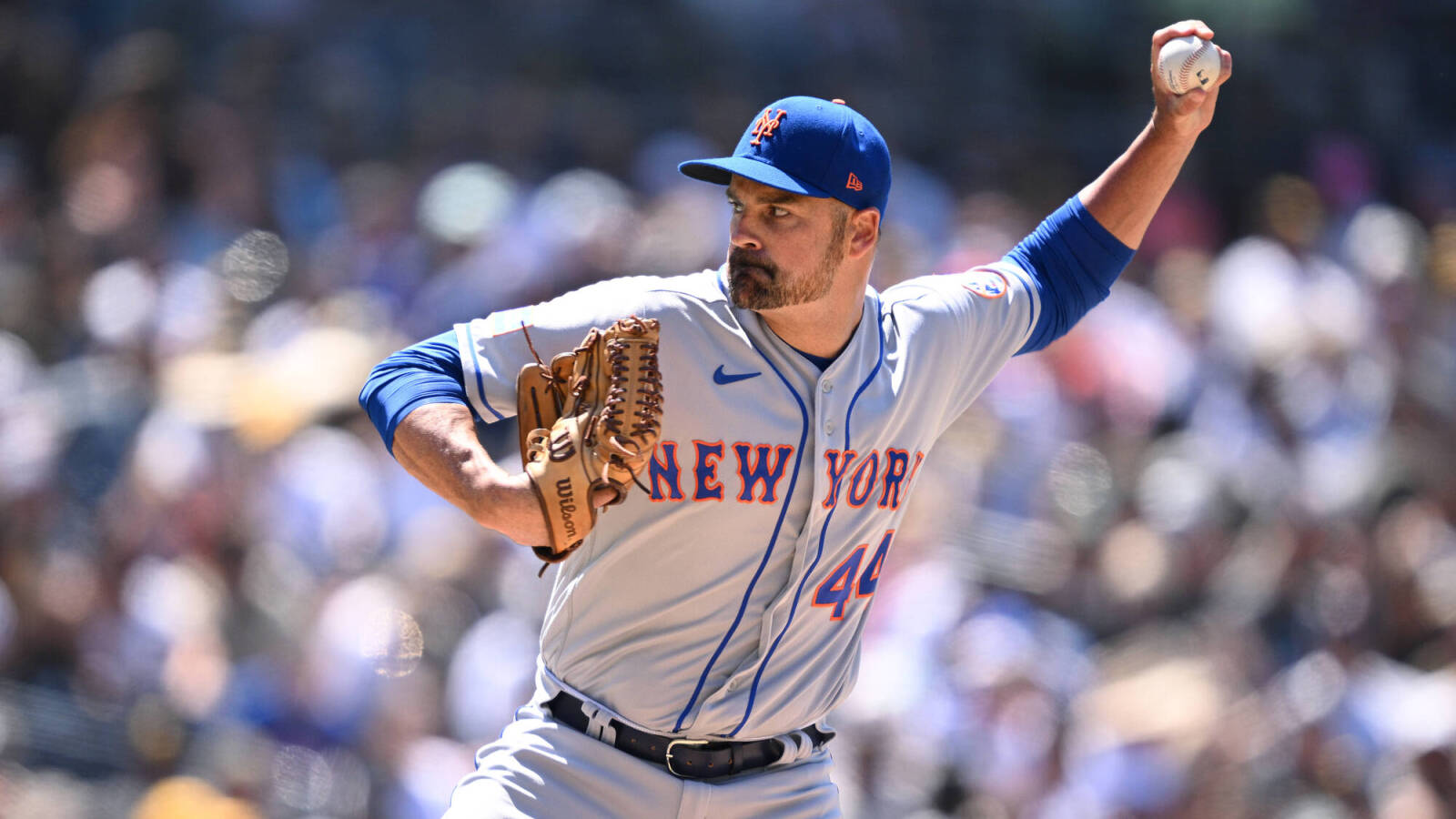 Dodgers sign veteran reliever, intriguing utility infielder | Yardbarker