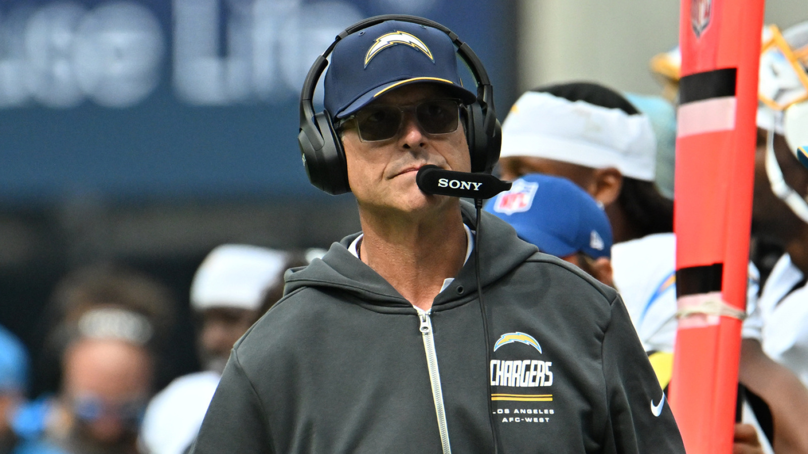 https://www.yardbarker.com/media/a/4/a406c82cef33f9800cc9ea167231743250bfc944/thumb_16x9/jim-harbaugh-shares-hopeless-message-as-chargers.jpg?v=1