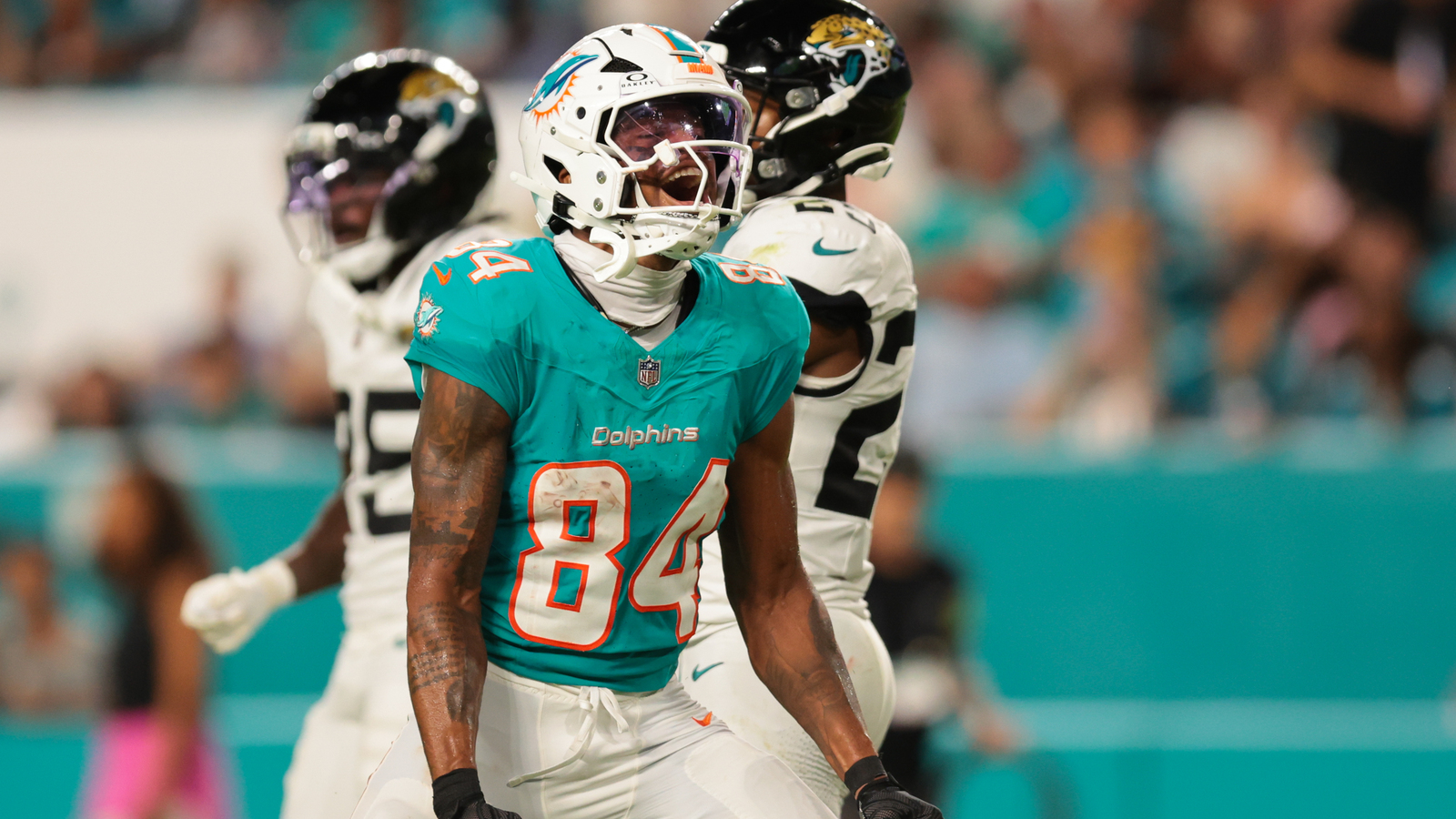 Former Dolphins 4th-Round Pick Signs with Eagles