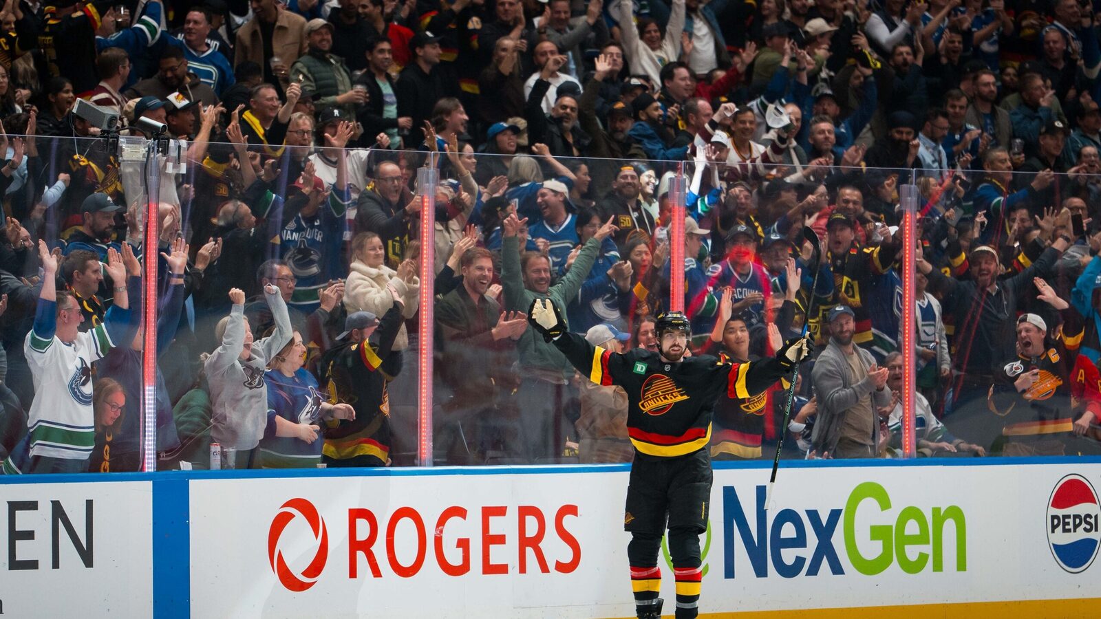 31 days, 31 questions: Who is the Canucks' third line centre?