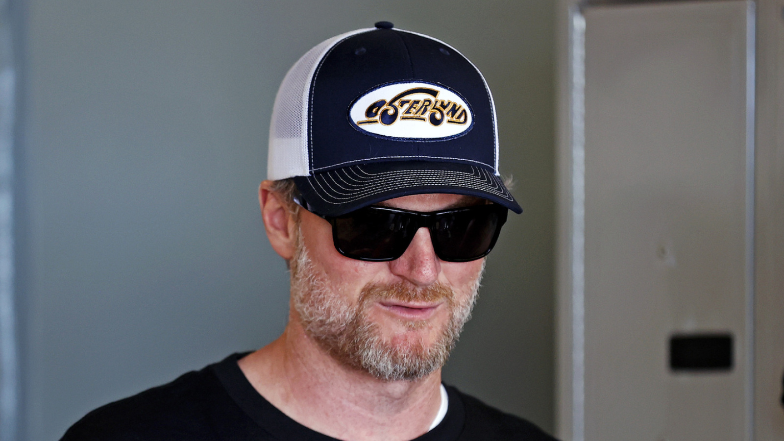 https://www.yardbarker.com/media/a/4/a4734dbc8c90bfd063838b3956dcca5217cd3768/thumb_16x9/dale-earnhardt-jr-says-nascar-transition.jpg?v=1