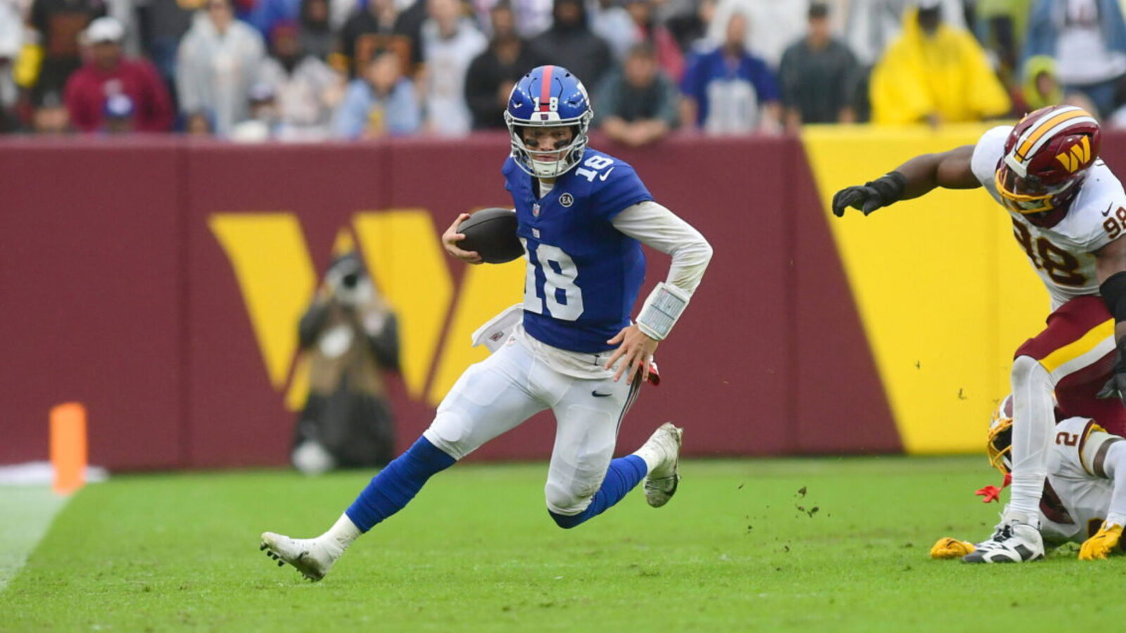 ‘We’re Looking at Freaking Brett Favre’: Ex-Giants QB Makes Bold Statement About J.J. McCarthy Amid Strong Start