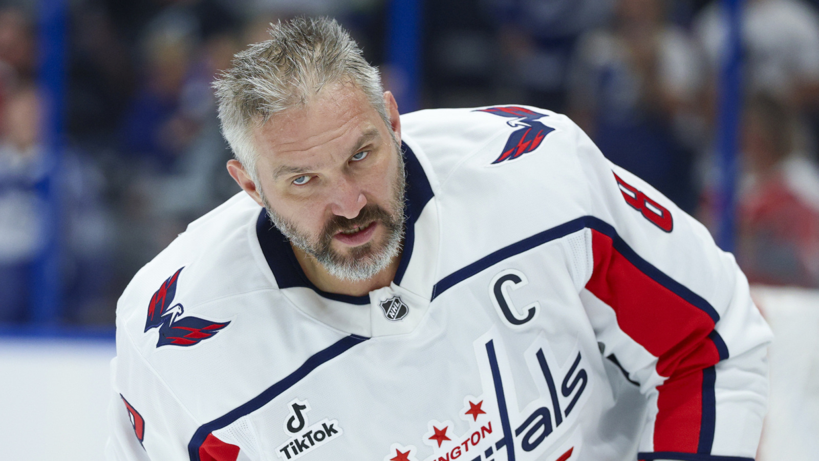 https://www.yardbarker.com/media/a/4/a4d80d74297695b6245e0fa4cef9c61f82e08a73/thumb_16x9/ovechkin-announces-retirement-leaves-himself-one.jpg?v=1