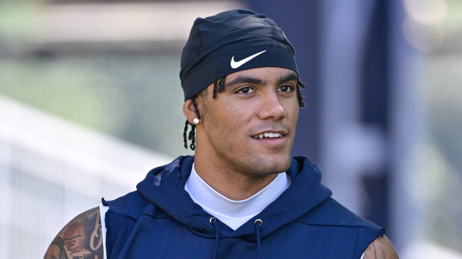 https://www.yardbarker.com/media/a/5/a50ebf7b2cecf36924a0c66b35391c8d580551a1/thumb_16x9/patriots-lose-pro-cb-before-season-opener-against.jpg?v=1