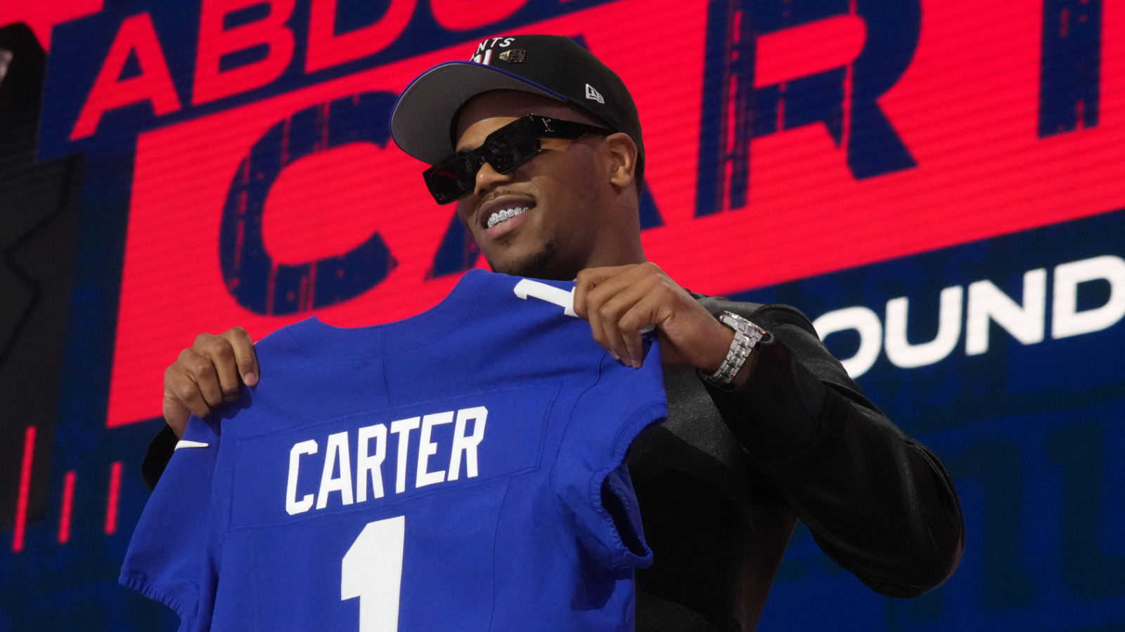https://www.yardbarker.com/media/a/5/a51182b654561f18f0dae0acf81ec098dcef007e/thumb_16x9/another-top-nfl-draft-pick-fell-victim-prank-call.jpg?v=1