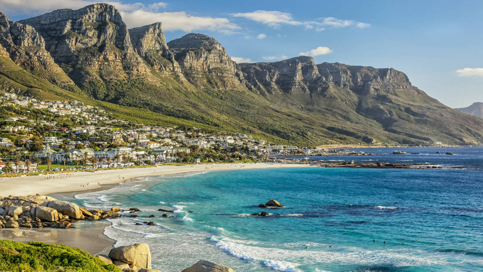 Top 18 Global Destinations Ideal for Nature Enthusiasts