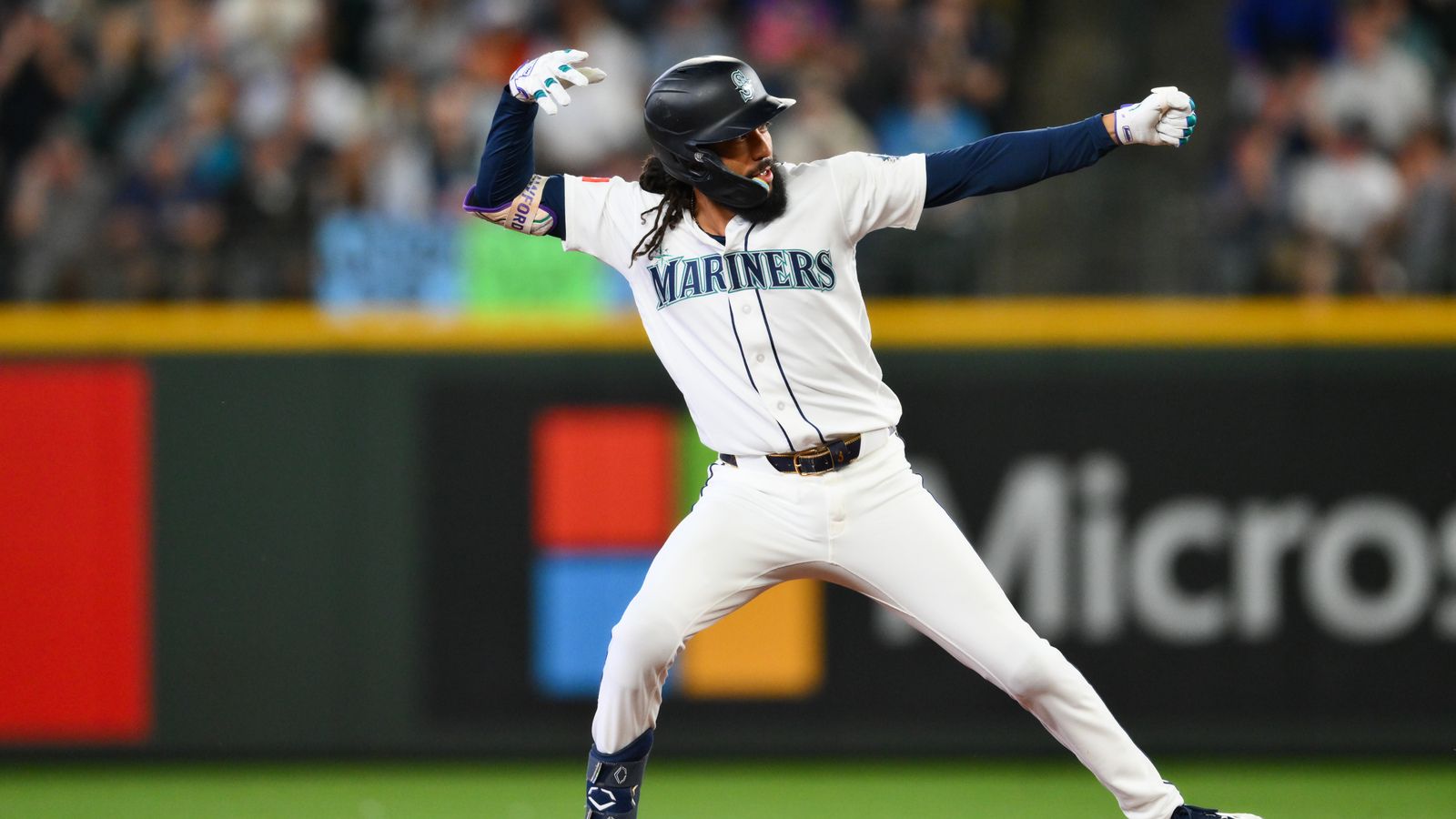 Mariners' J.P. Crawford's injury opens the lane for one player to start