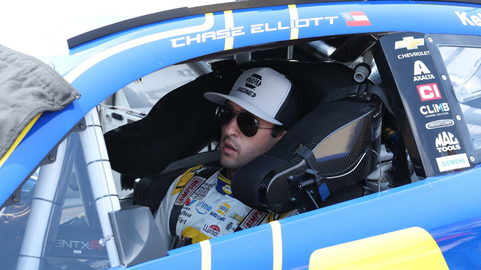 https://www.yardbarker.com/media/a/6/a67af065ea2641ff7afc1cf3dfa5f7ff9dcf67bb/thumb_16x9/impressive-chase-elliott-streak-ends-watkins-glen.jpg?v=1
