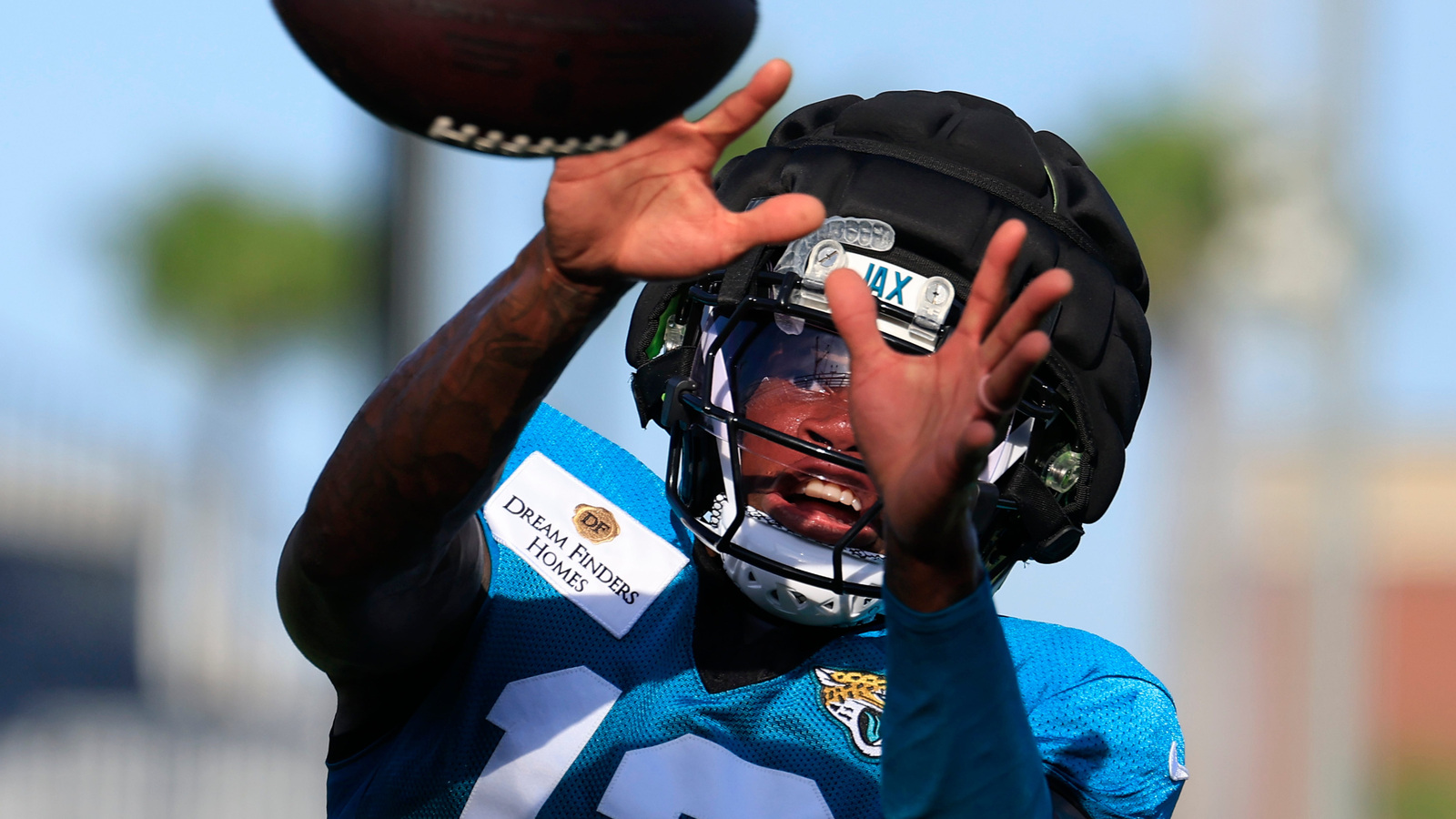 Chris Olave Shines in Joint Practice Against Travis Hunter
