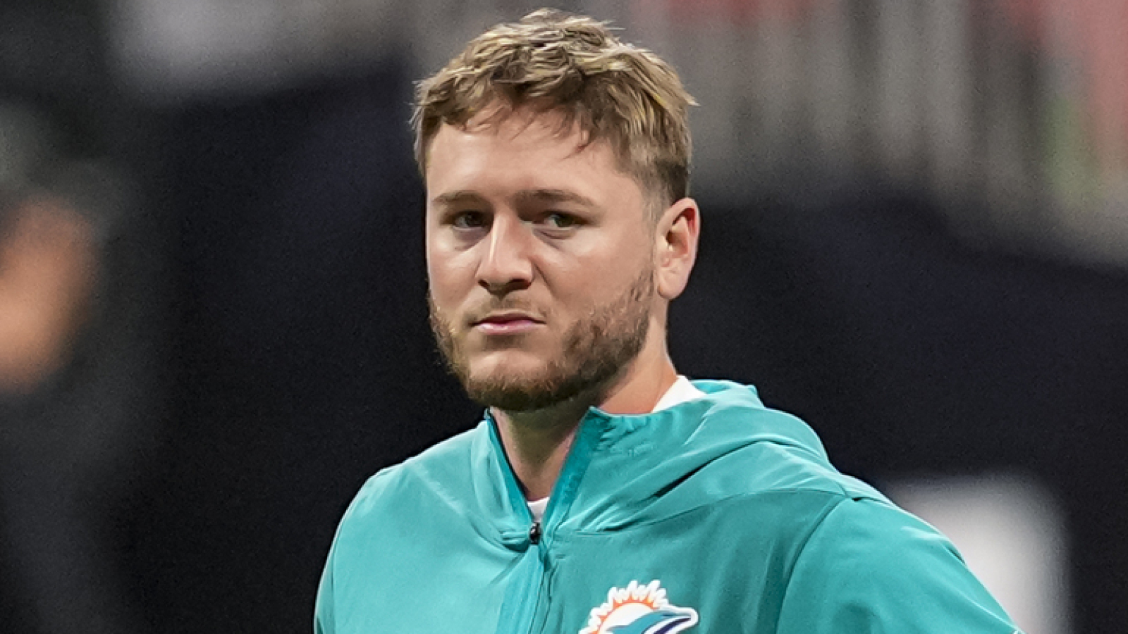 https://www.yardbarker.com/media/a/6/a68a948616040e07958d84a3c28c03c683262ac7/thumb_16x9/dolphins-bench-tagovailoa-should-consider.jpg?v=1