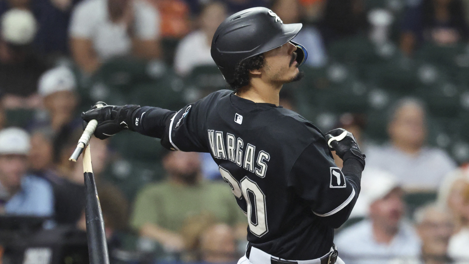 https://www.yardbarker.com/media/a/6/a6afee56609011571dda053c5c1a35af2fead184/thumb_16x9/white-sox-huge-win-open-series-vs-guardians.jpg?v=1
