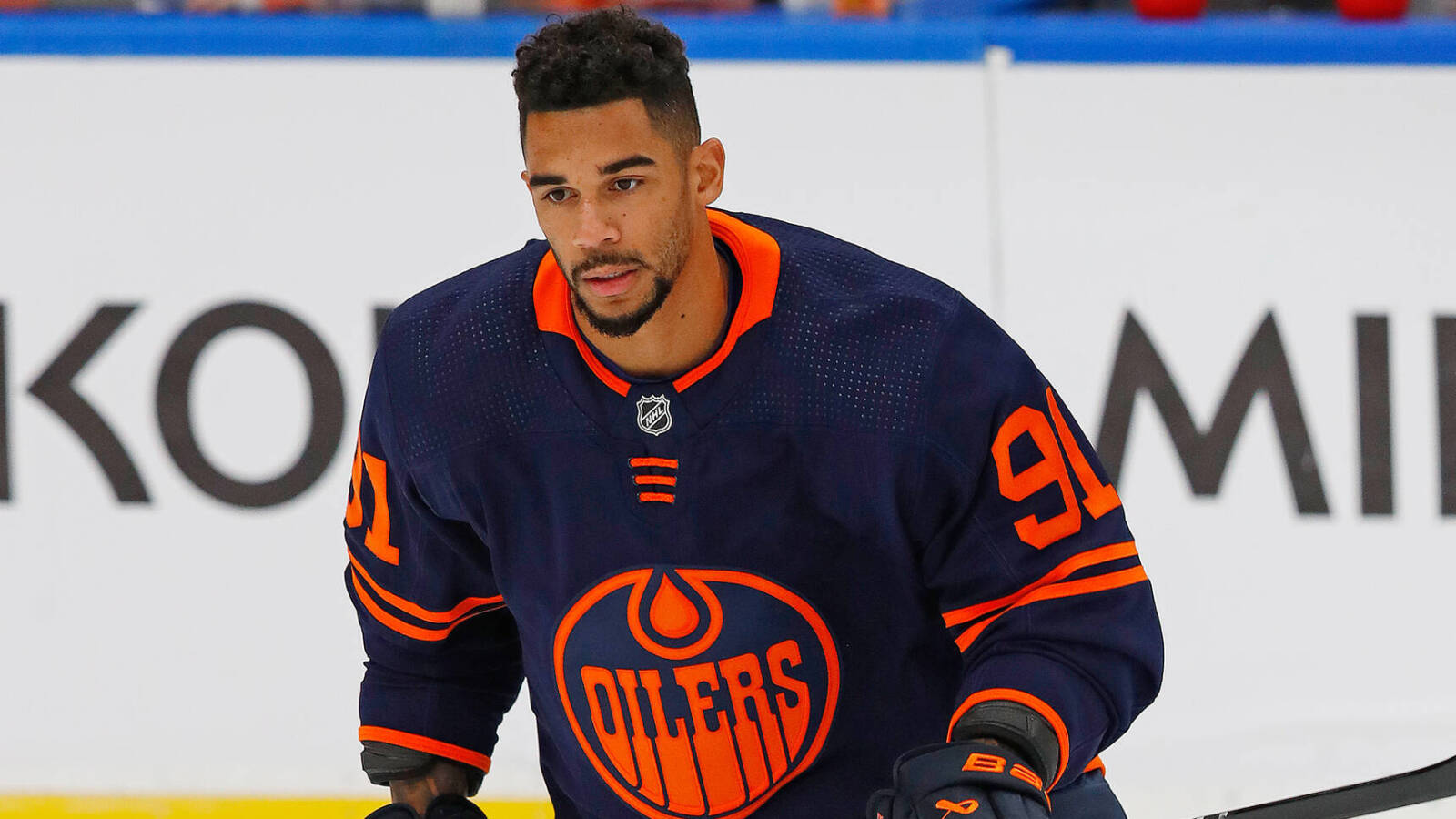 Oilers' Evander Kane undergoes surgery after being cut by skate