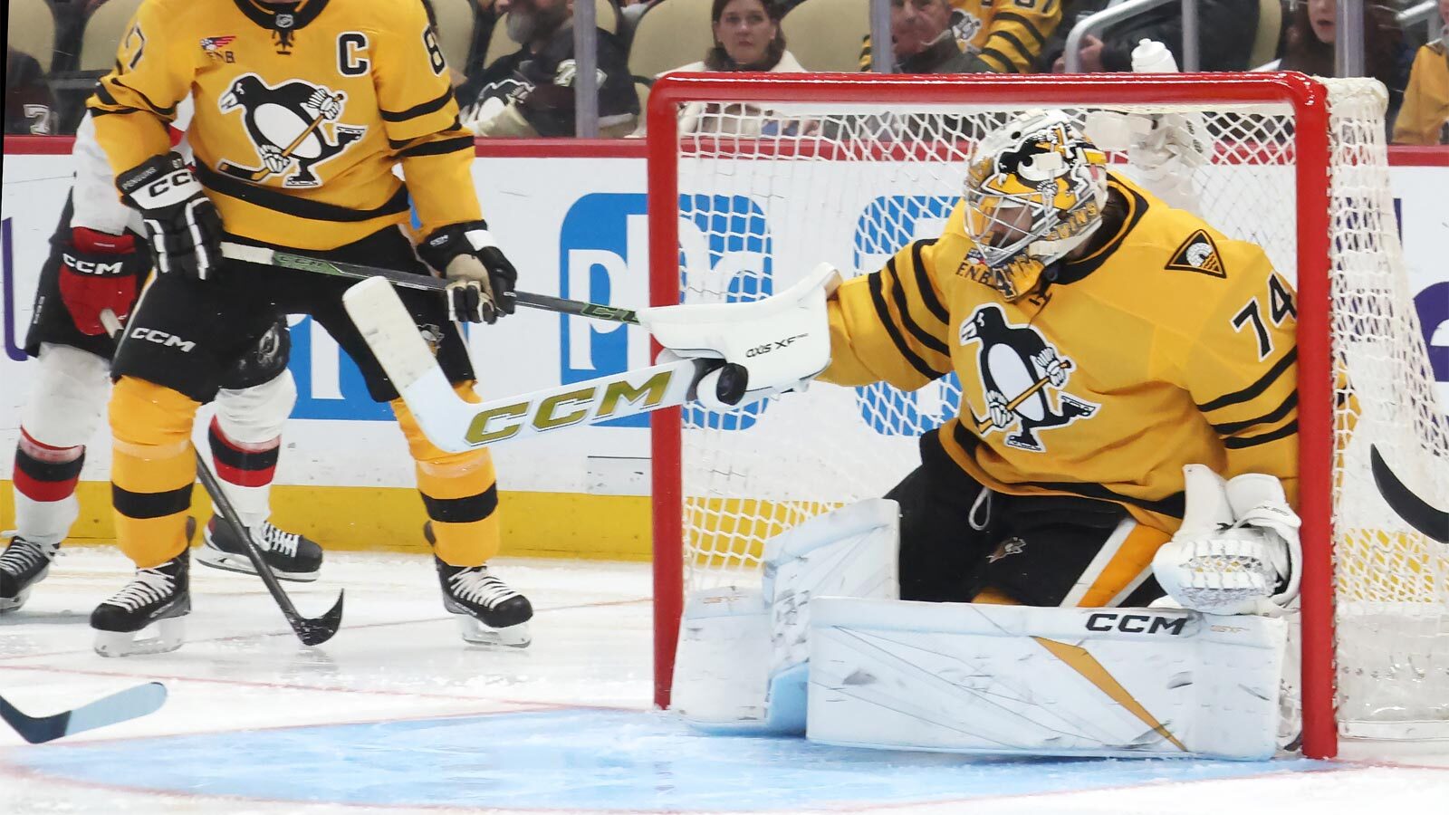 Penguins rumors: The ‘long shot' that could keep Stuart Skinner in Pittsburgh