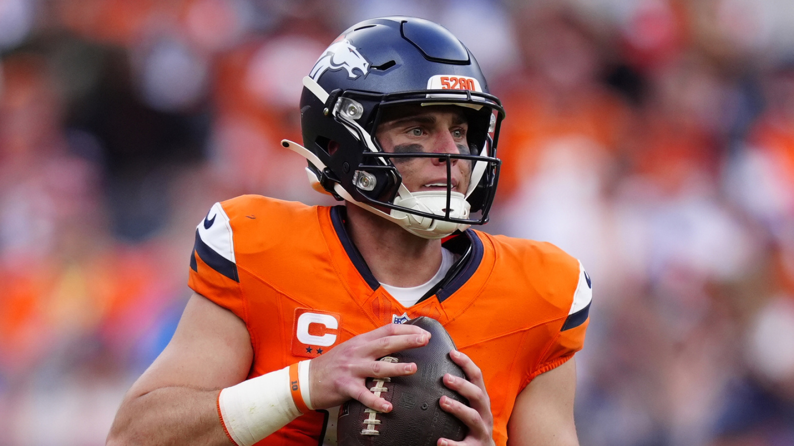 https://www.yardbarker.com/media/a/7/a73ad3f22fcd8616871032adfba32e2c056da005/thumb_16x9/sean-payton-covering-bo-nix-rough-week-1-outing.jpg?v=1