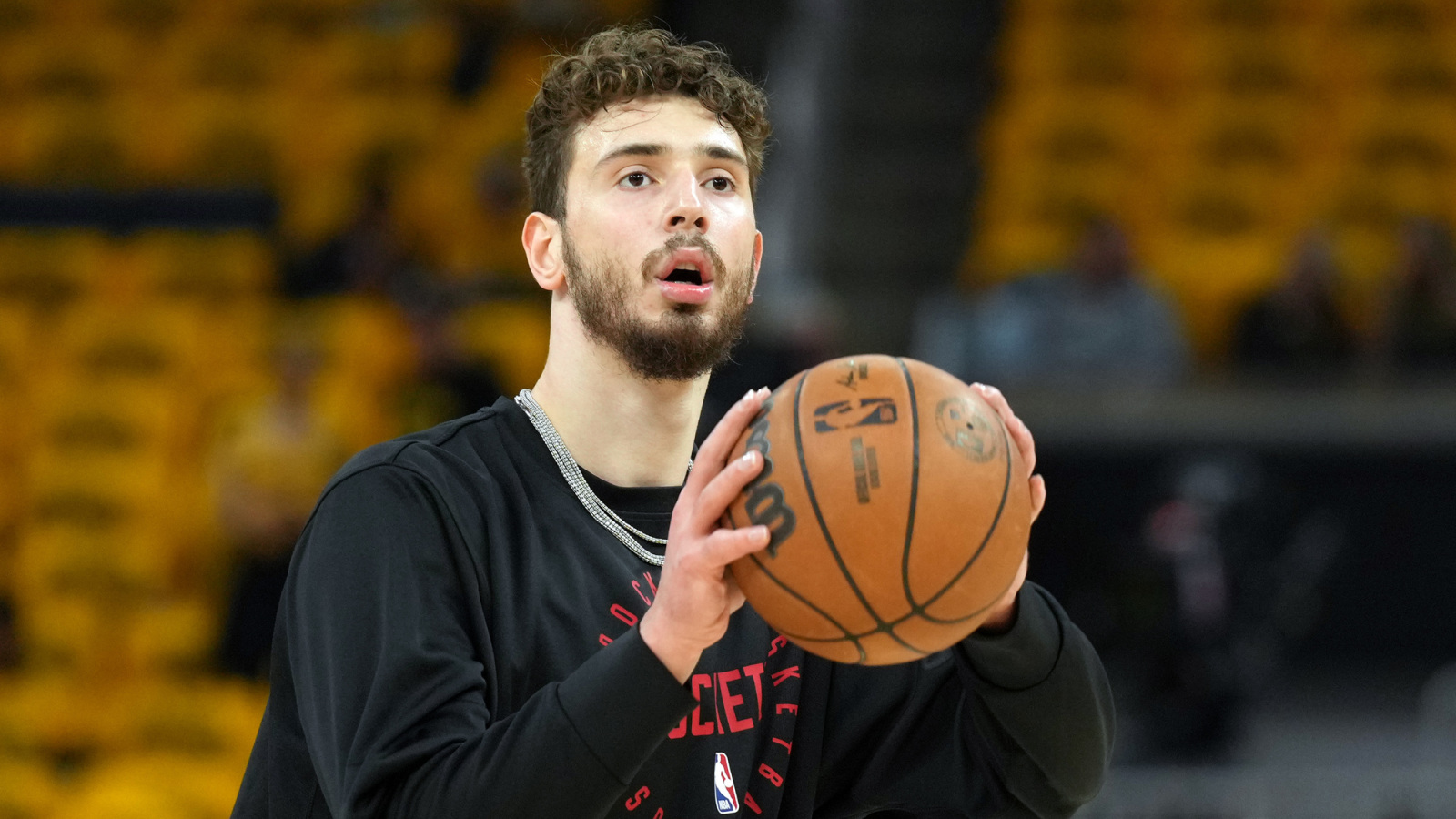 https://www.yardbarker.com/media/a/7/a763959eafe8ef0b93aabf746a285fd2725bd75a/thumb_16x9/rockets-star-thriving-big-lineups-eurobasket.jpg?v=1