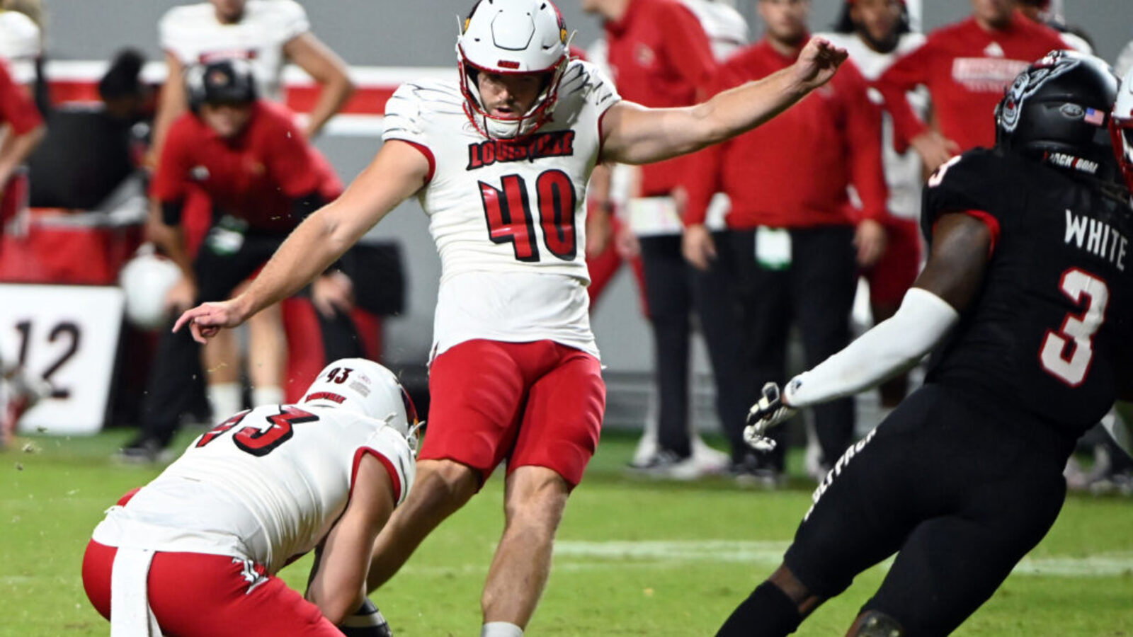 How to watch Louisville vs Notre Dame College Football free live