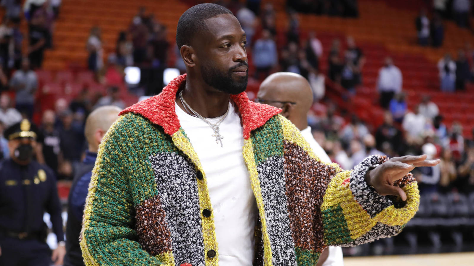 Wade goes with Curry over Durant to start a franchise - Vimarsana News