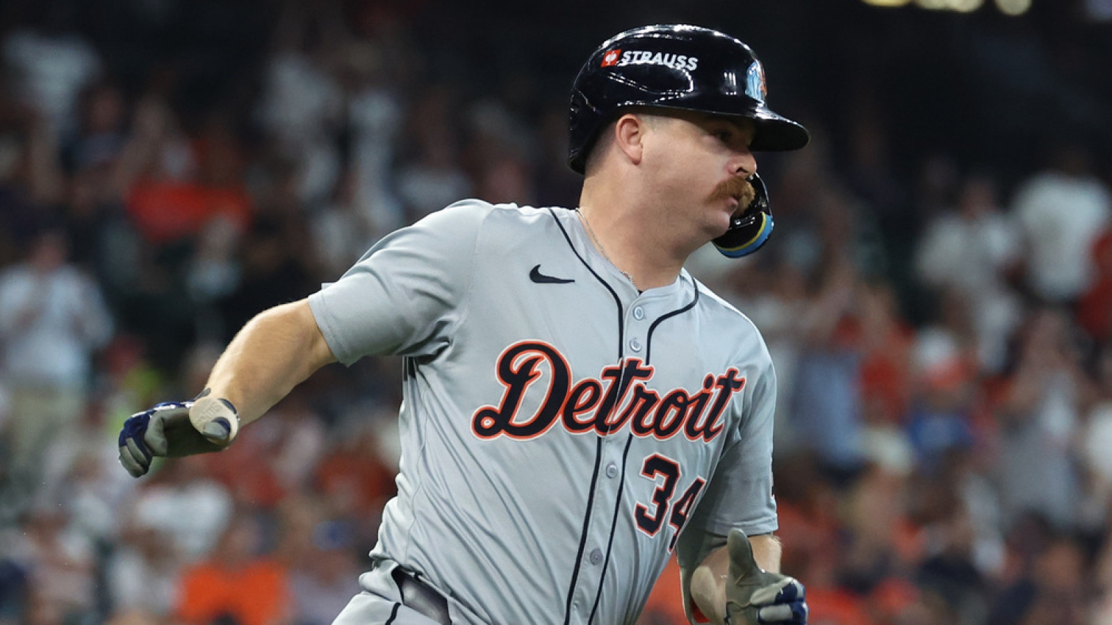 Watch Tigers score first run of 2024 postseason from unlikely source
