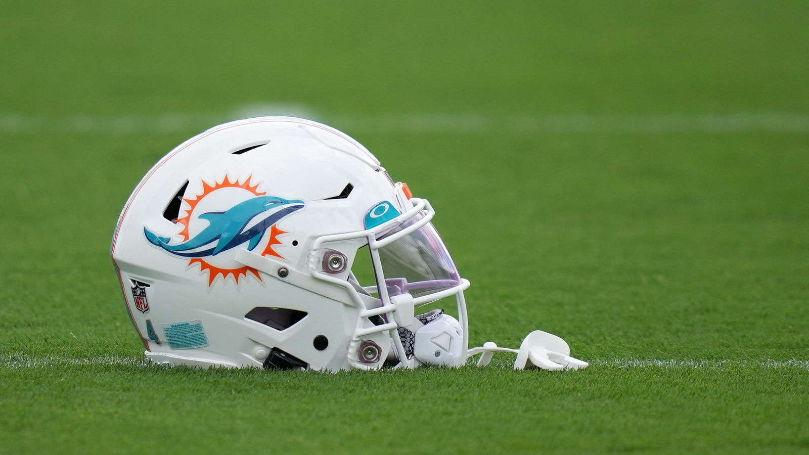This Stat Encapsulates Dolphins' Early-Down Struggles in 2025