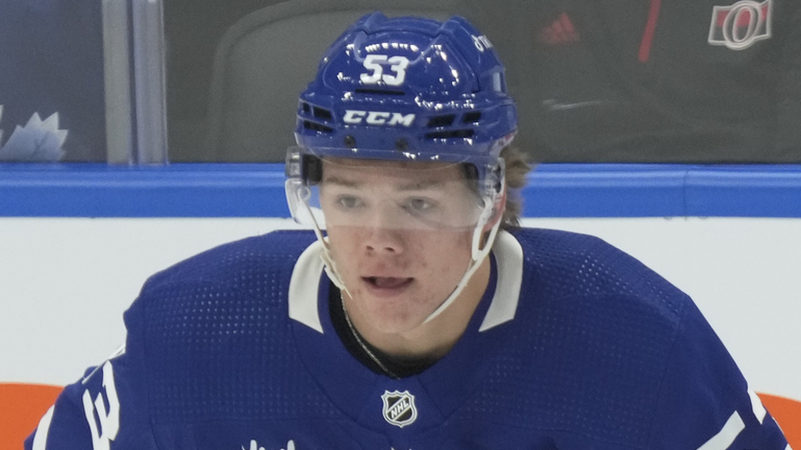 https://www.yardbarker.com/media/a/8/a89fd5f48479e8beed17a9571a56fa081b4cedb3/thumb_16x9/maple-leafs-leadership-backing-top-prospect-ahead.jpg?v=1