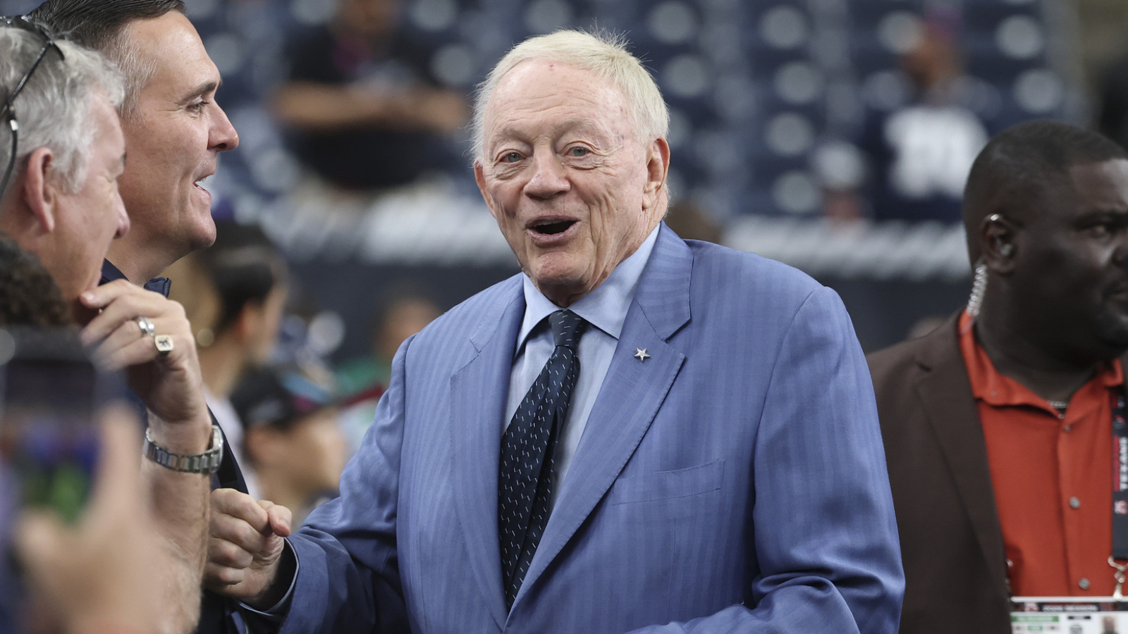 Jerry Jones Supports Tony Romo's Future After CBS Departure