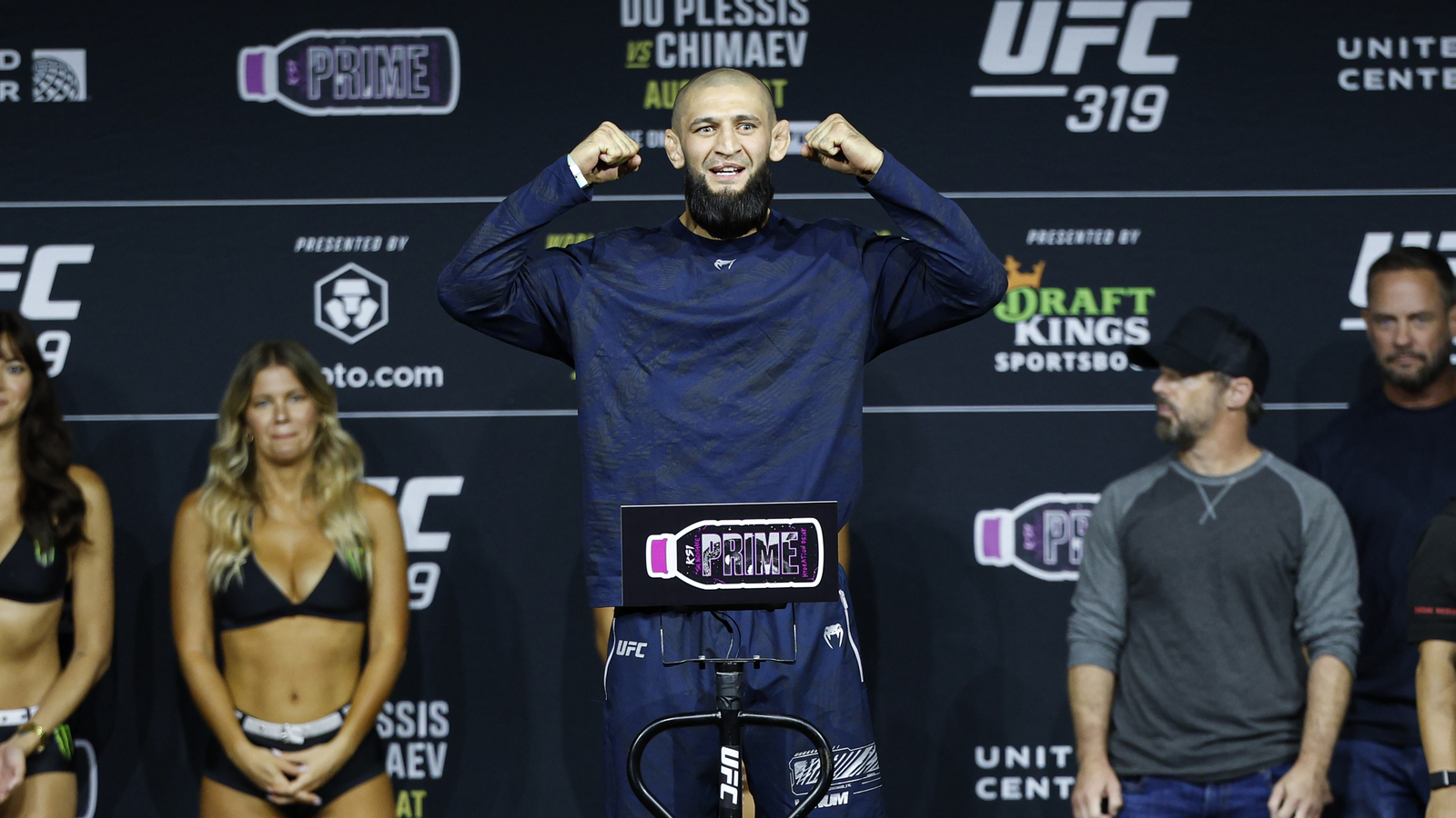 Khamzat Chimaev pokes fun at Arman Tsarukyan after RAF bout vs. ‘75‑year‑old’