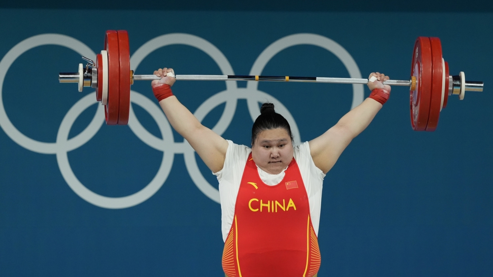 China's Wenwen Li dominant in women's over 81kg weightlifting | Yardbarker