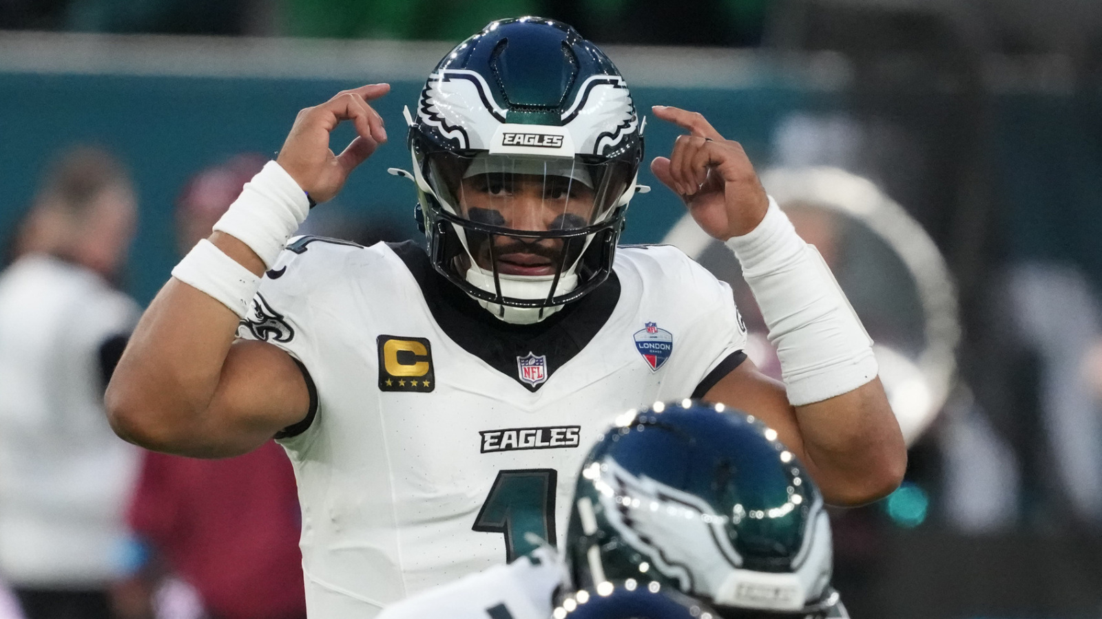 https://www.yardbarker.com/media/a/9/a92d07ff7b25e640df6984f657c08b7f6d7cf921/thumb_16x9/eagles-punished-nfl-hurts-blood-clot-situation.jpg?v=1