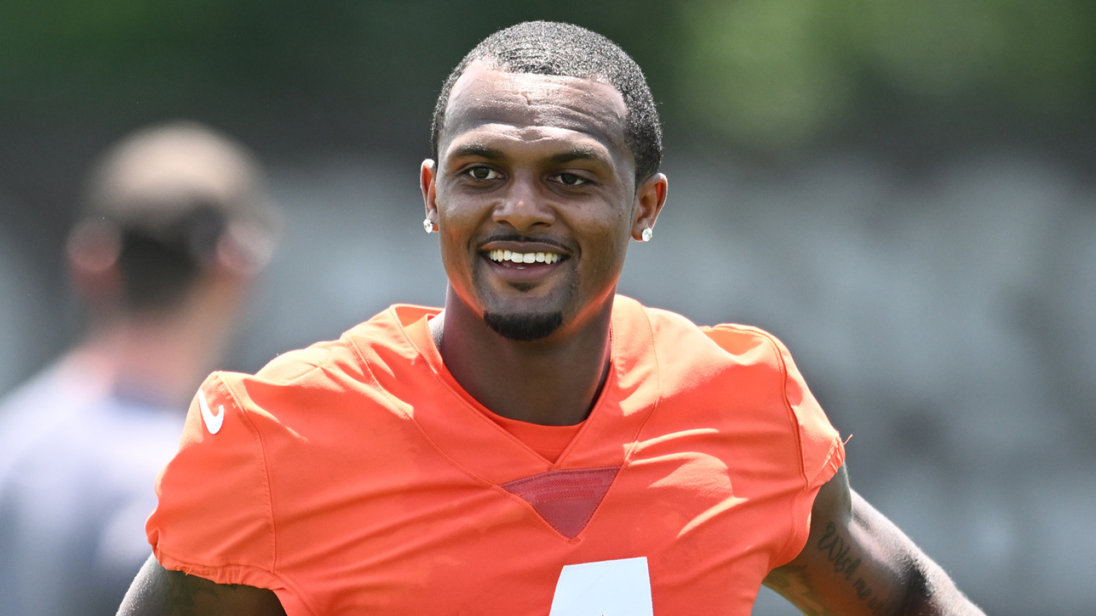 Deshaun Watson Leads Browns' QB Competition Over Shedeur Sanders