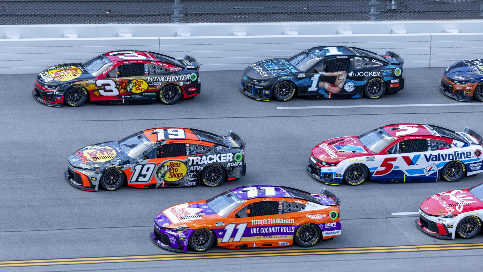 Red Flag Flies Fast After 26-Car Wreck Sweeps Through Talladega