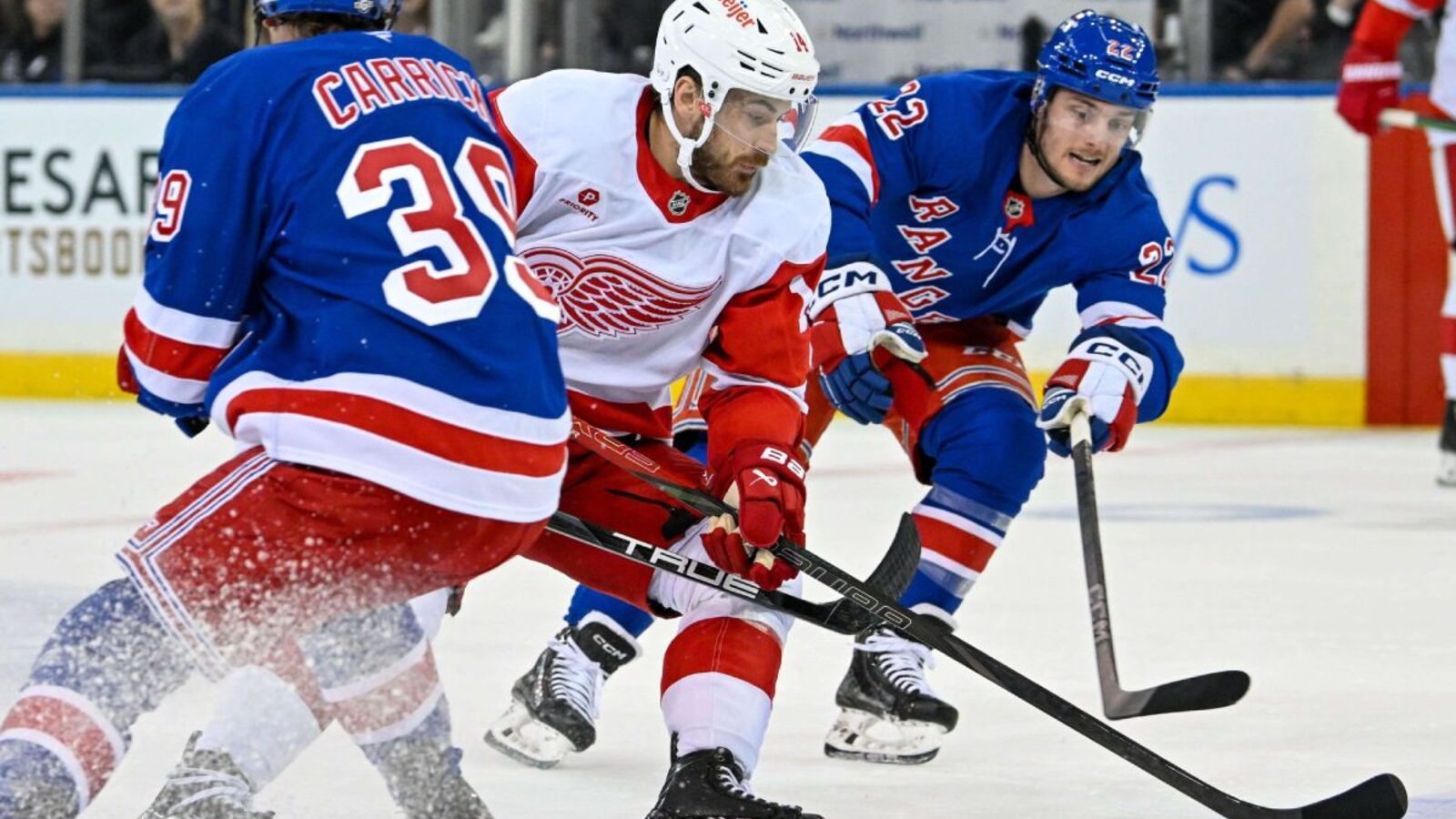 Red Wings’ Tyler Motte out daytoday with upperbody injury Yardbarker