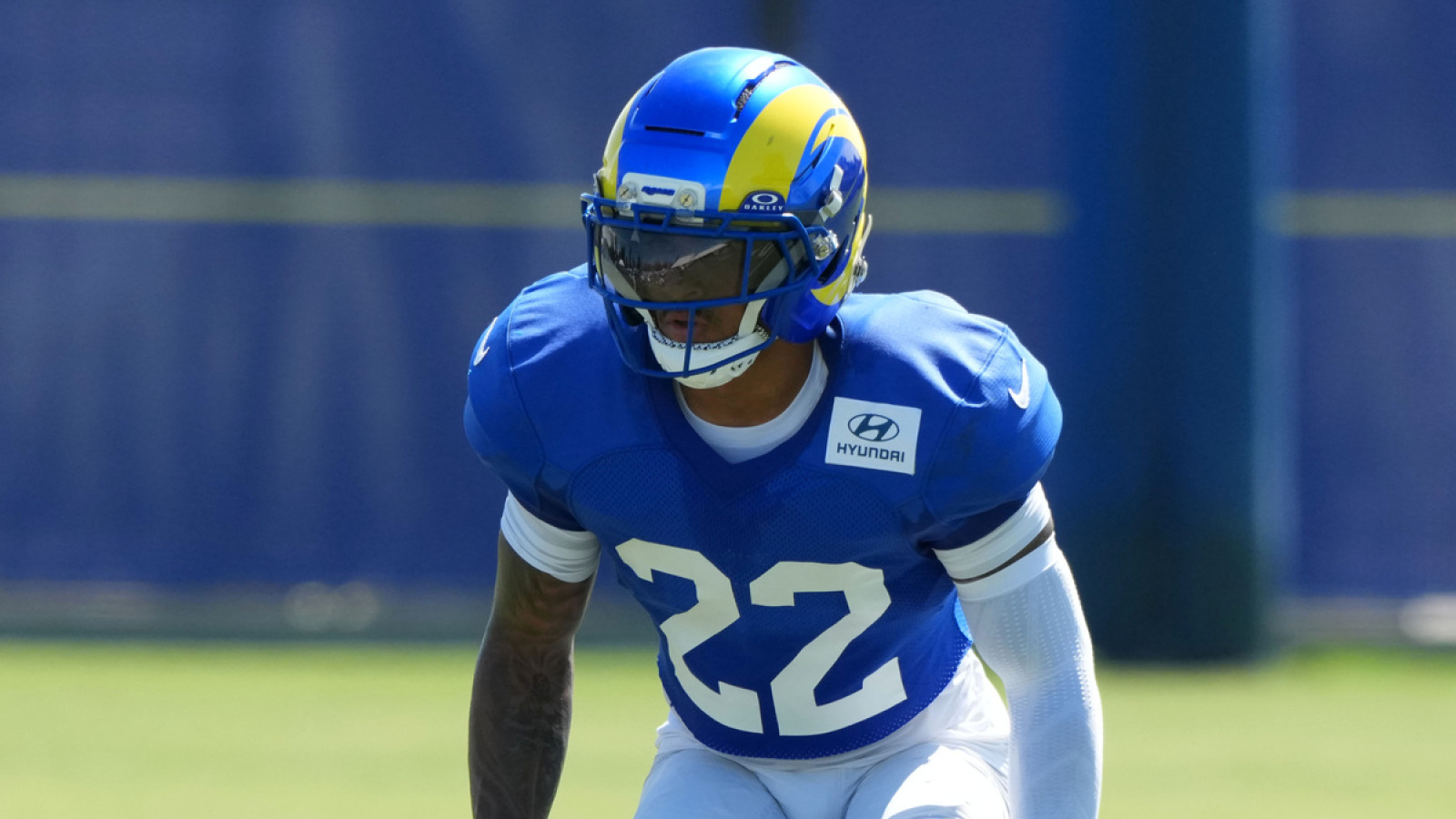 https://www.yardbarker.com/media/a/9/a95d40dc8c938c4a2840a27445ee0ca97300211e/thumb_16x9/trent-mcduffie-opens-playing-alongside-myles.jpg?v=1