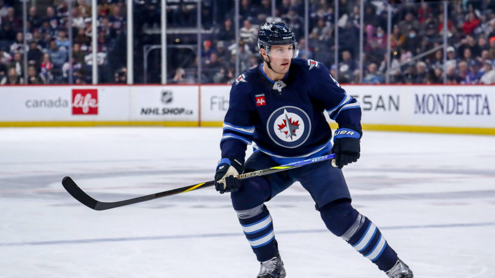 Luke Schenn Immediately Having Big Impact on Jets’ Blue Line After ...