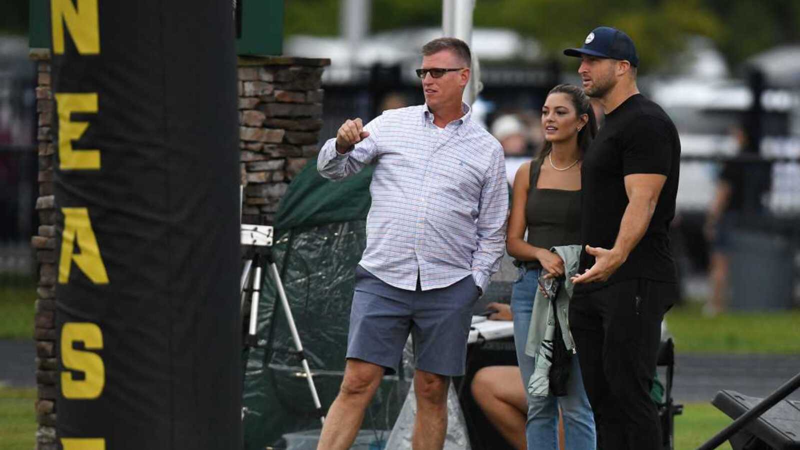 Laura Rutledge’s One-Word Reaction To Tim Tebow’s Announcement | Yardbarker