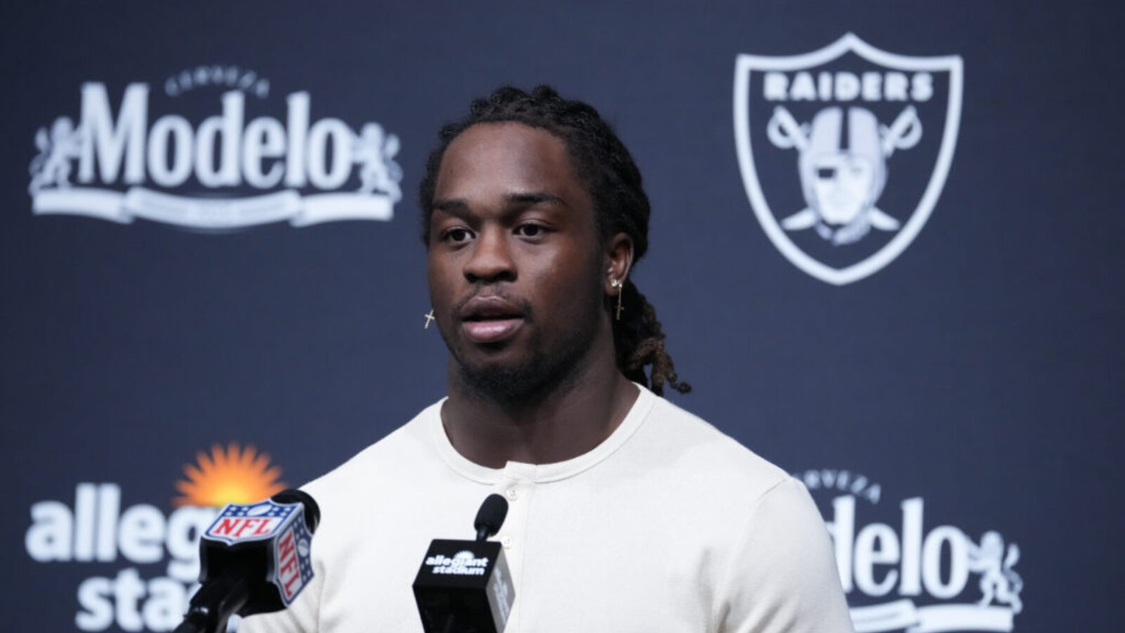 Raiders' Struggling Running Game Sparks Calls for Change