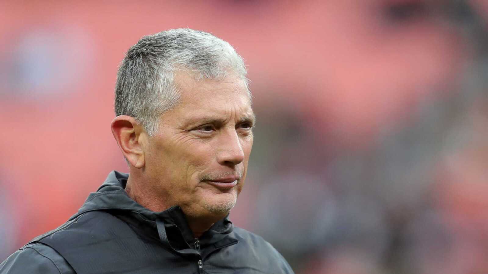 https://www.yardbarker.com/media/a/9/a9f3dc16225f6855e530c097c11c5dbbf04f7cdc/thumb_16x9/cleveland-browns-defensive-coordinator-jim.jpg?v=1