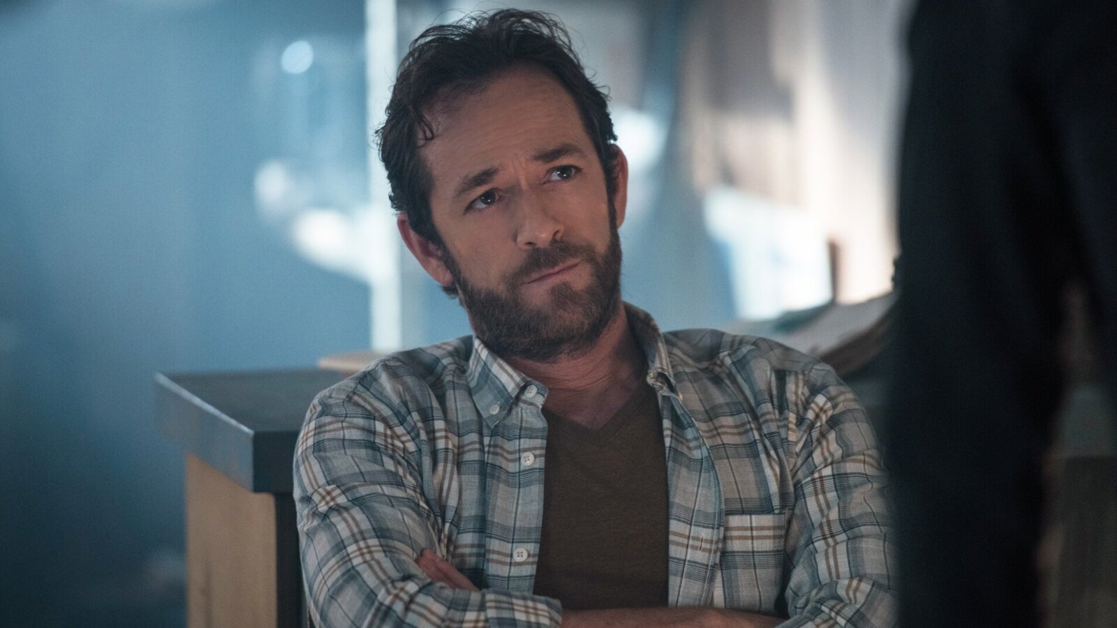 https://www.yardbarker.com/media/a/9/a9fc1c368393f68ffadefc777e3b8b1c29b4551e/thumb_16x9/20-tv-shows-wrote-actors-deaths-scripts.jpg?v=1