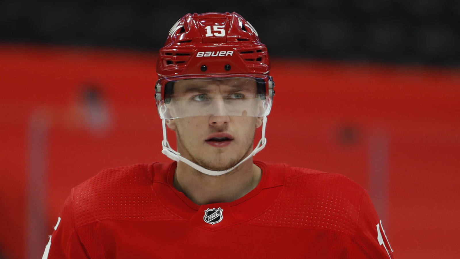 Jakub Vrana signs 3-year, $15.75M deal with Red Wings