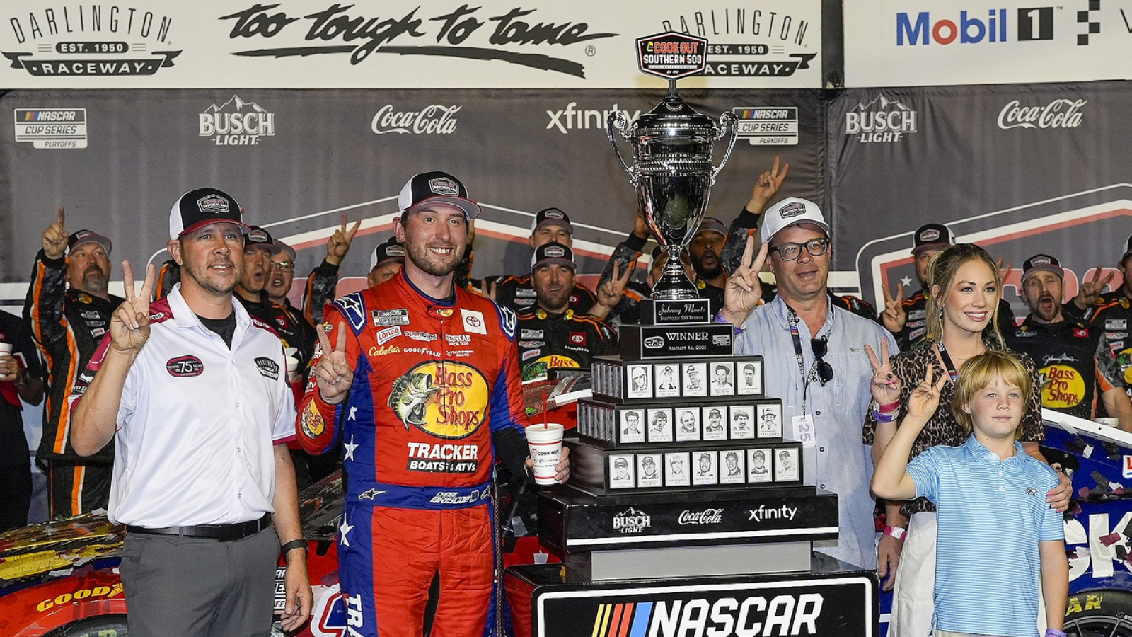 https://www.yardbarker.com/media/a/a/aa19f48215763924b6948387958080dc0b0971d6/thumb_16x9/nascar-cook-out-southern-500-takeaways.jpg?v=1
