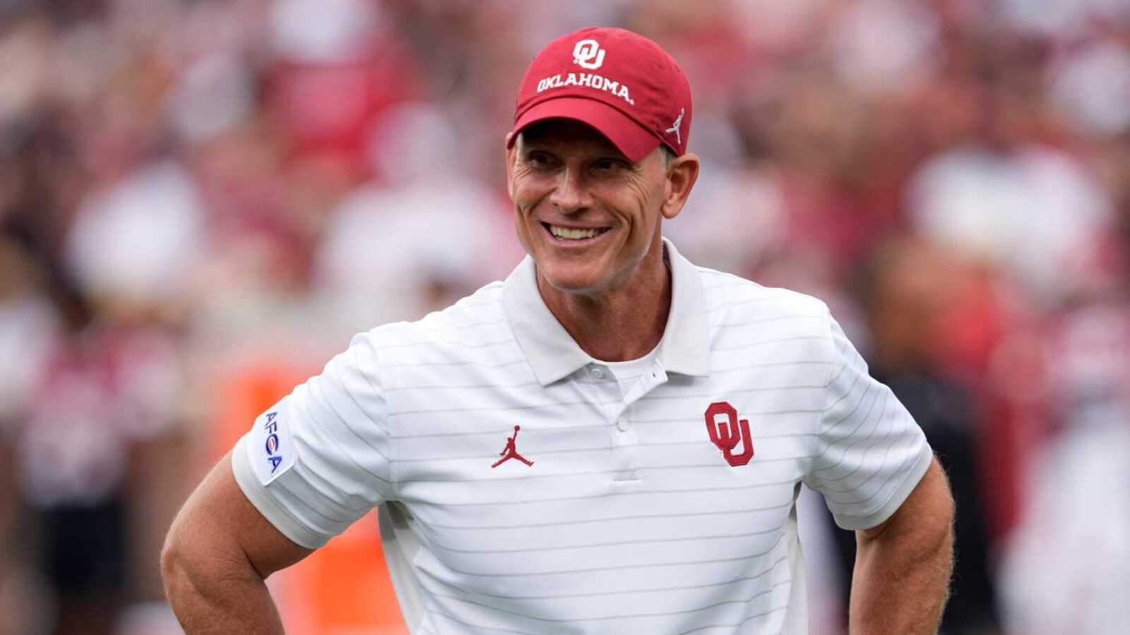 https://www.yardbarker.com/media/a/a/aa5275472cfaa444ba4da17e21ac6076b8e48d5e/thumb_16x9/oklahoma-hc-expresses-faith-sooners-backup-plan-qb.jpg?v=1