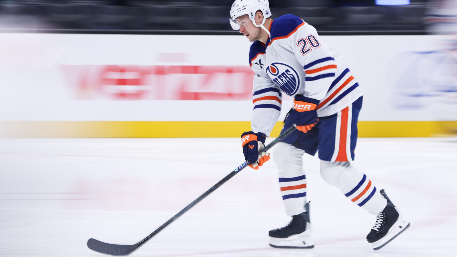 31 Oilers Questions: Do the Oilers need a right-shot centre?
