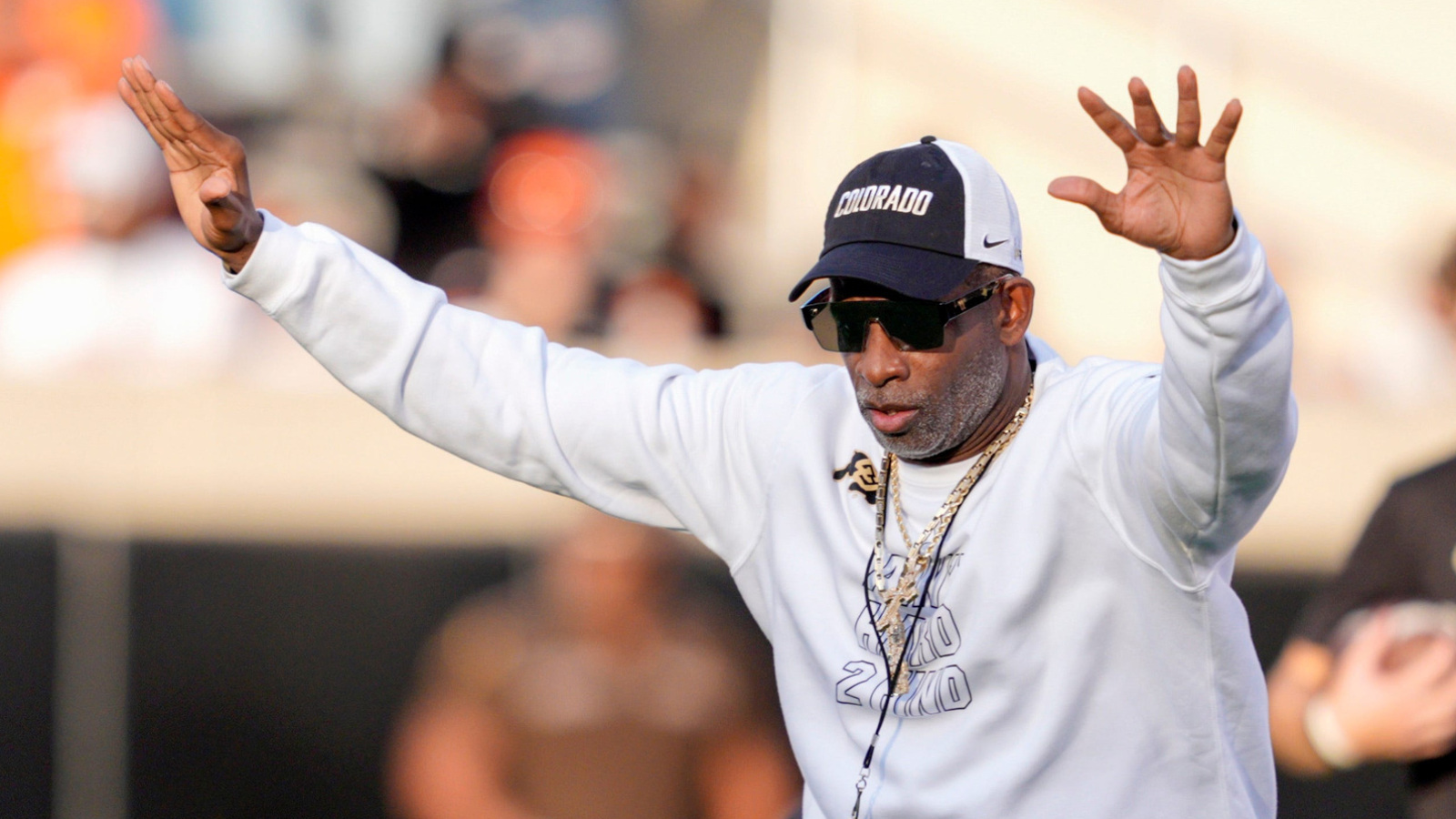 https://www.yardbarker.com/media/a/a/aa64b2fe63f0e57902a0e0b40ea127916e71d00b/thumb_16x9/another-day-another-embarrassment-colorado-deion.jpg?v=1