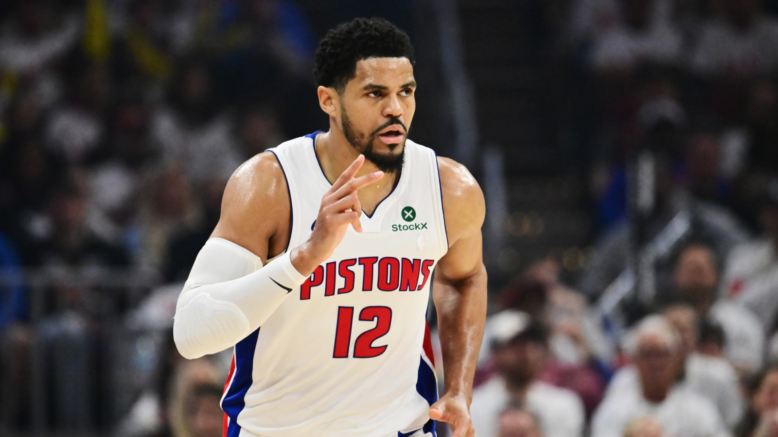 https://www.yardbarker.com/media/a/a/aa77f87f184f0d56d88db5989e4df6718f4173bb/thumb_16x9/9-2026-cleveland-ohio-usa-detroit-pistons-forward.jpg?v=1