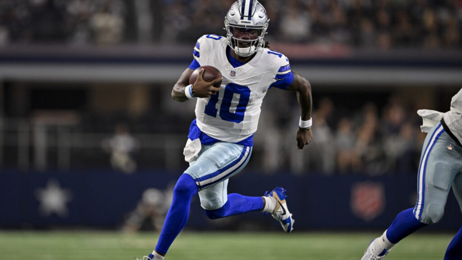 Eagles Sign Joe Milton Following Jalen Hurts Injury