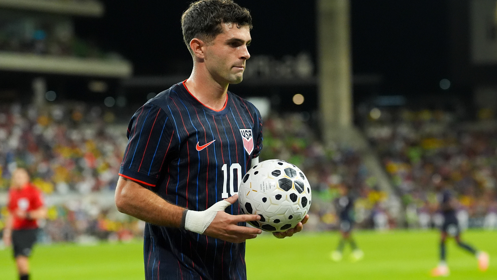 Christian Pulisic reveals favorite NHL team and sends message to USMNT fans