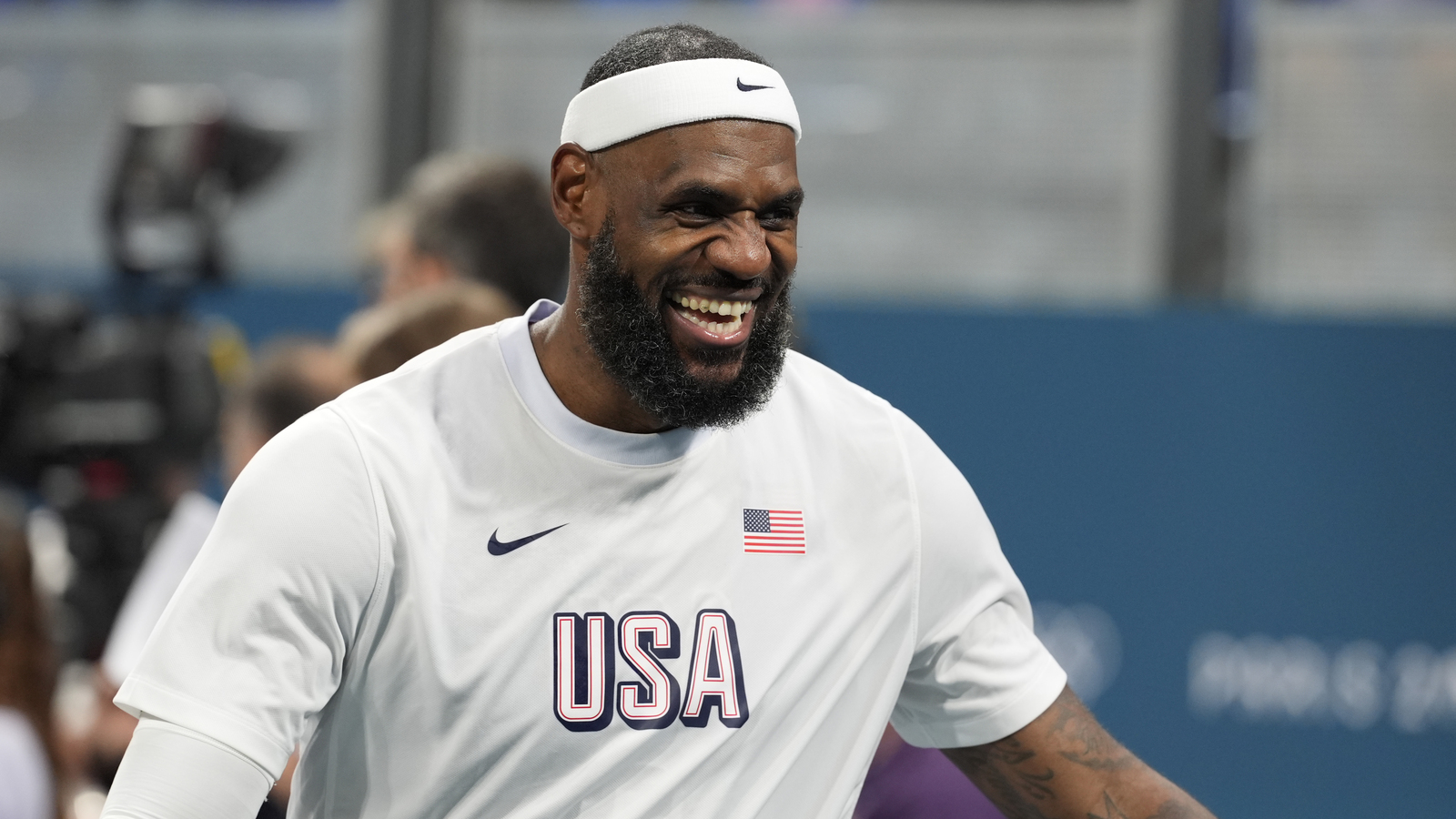 LeBron James suffers injury, leaves Olympics quarterfinal vs. Brazil