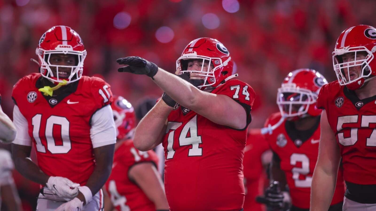 Texas A&M loses first-place votes in poll; Georgia climbs to No. 4