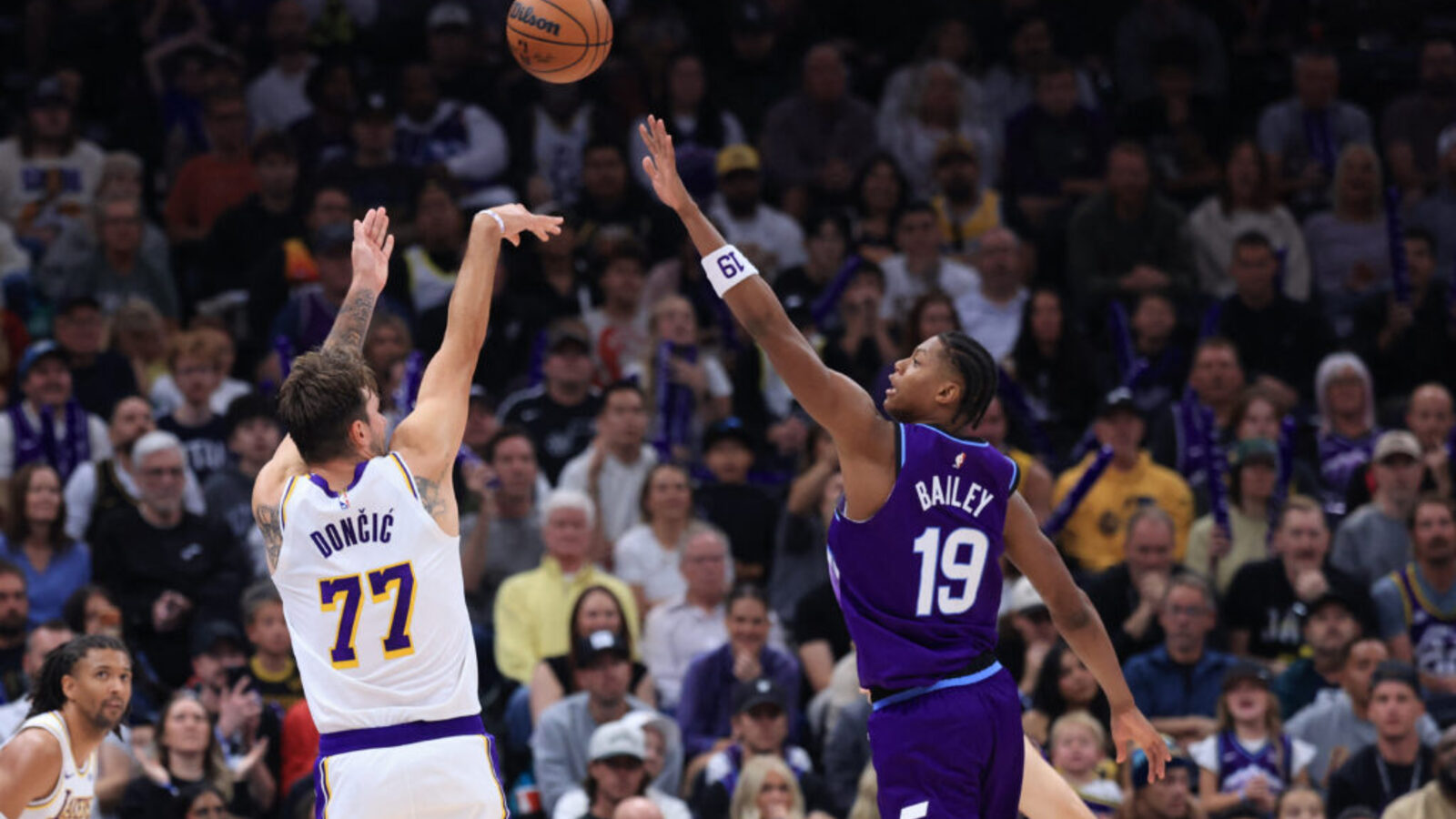 Luka Doncic Explodes for 52 Points as Lakers Rally Past Jazz