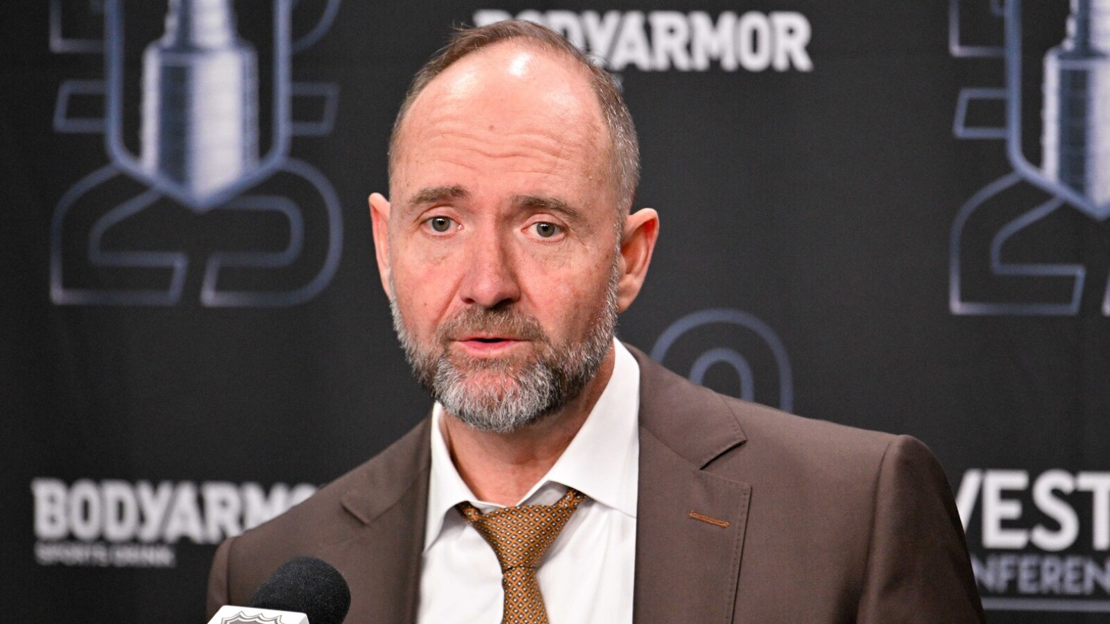 https://www.yardbarker.com/media/a/b/ab8bf993a05902fa15a6b437f1db09e023c8c21e/thumb_16x9/dallas-stars-fire-head-coach-pete-deboer.jpg